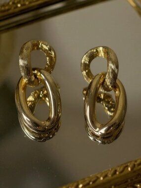Bold PARK LANE Vintage Chain Link Earrings Gold Tone Hammered Smooth Runway Post